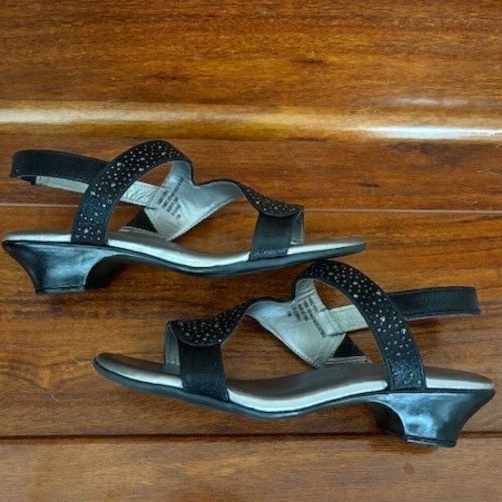 Karen Scott Elinna Strappy Slingback Sandals - Picture 4 of 7